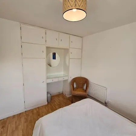 Дом отдыха Full House For Up To Five People Family Friendly Free Parking Pets Welcome Lgbtq Friendly *