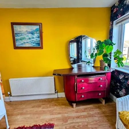 Holiday home Full House For Up To Five People Family Friendly Free Parking Pets Welcome Lgbtq Friendly Tralee