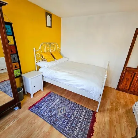 Full House For Up To Five People Family Friendly Free Parking Pets Welcome Lgbtq Friendly Holiday home